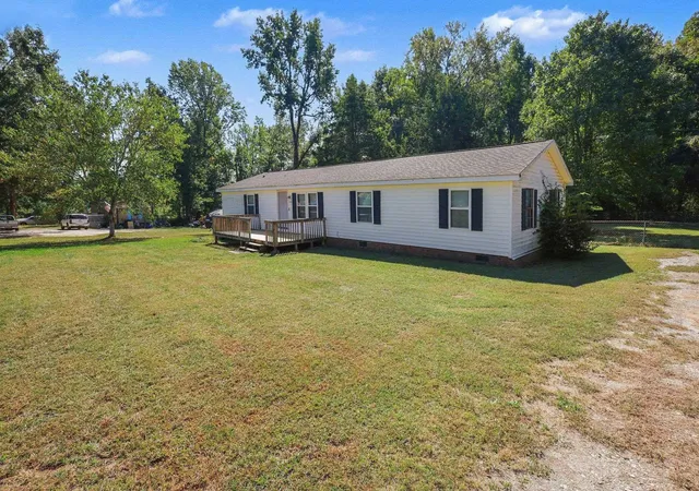 Photo 4 of Manufactured home for sale at 236 Angells Dr, Woodruff, SC 29388 | MLS# SPN342674 | Listing updated on 2026-10-10