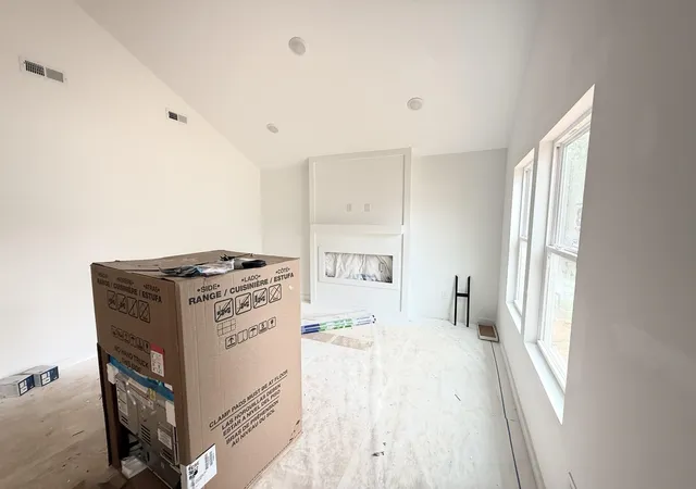 Photo 3 of Single family home for sale at 113 George St, Spartanburg, SC 29306 | MLS# SPN342680 | Listing updated on 2026-10-10