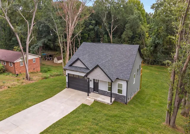 Photo 4 of Single family home for sale at 117 Northbrook St, Boiling Springs, SC 29316 | MLS# SPN342688 | Listing updated on 2026-10-12