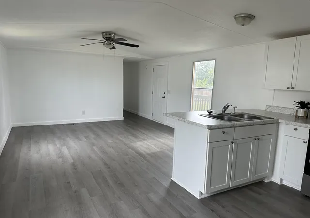 Photo 3 of Manufactured home for sale at 314 Garner Rd, Spartanburg, SC 29303 | MLS# SPN342690 | Listing updated on 2026-10-11