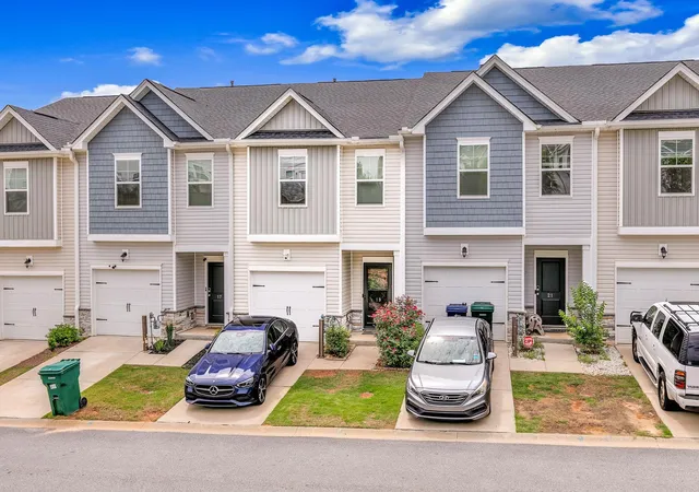 Photo 4 of Townhouse for sale at 19 Apollo View Ln, Greenville, SC 29607 | MLS# SPN342692 | Listing updated on 2026-10-11