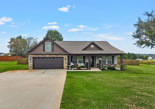 Photo 1 of Single family home for sale at 410 Roys Pl, Wellford, SC 29385 | MLS# SPN342698 | Listing updated on 2026-10-12
