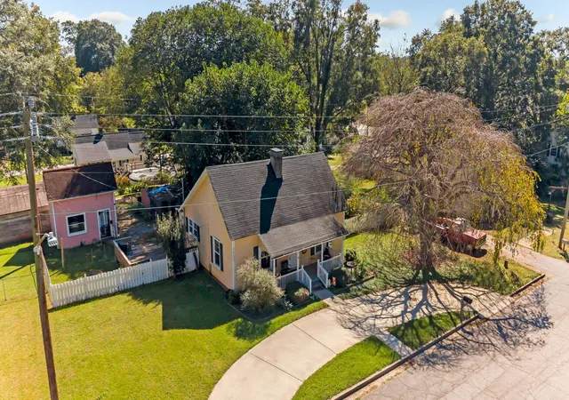 Photo 2 of Sale Pending at 6 D St, Inman, SC 29349 | MLS# SPN342703 | Listing updated on 2026-10-14