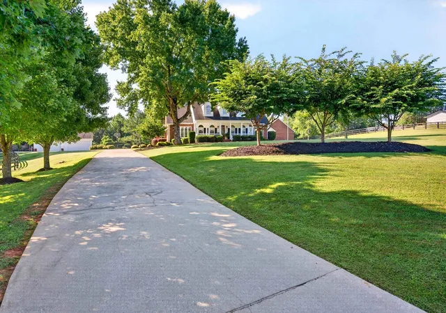 Photo 3 of Sale Pending at 707 S Shelby St, Blacksburg, SC 29702 | MLS# SPN342708 | Listing updated on 2026-10-21