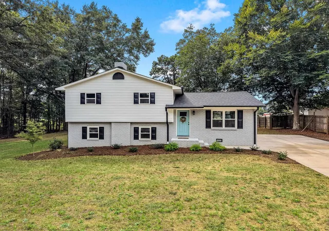 Photo 1 of Single family home for sale at 304 Scenic View Rd, Chesnee, SC 29323 | MLS# SPN342715 | Listing updated on 2026-10-15