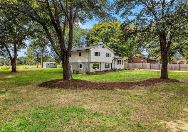 Photo 2 of Single family home for sale at 304 Scenic View Rd, Chesnee, SC 29323 | MLS# SPN342715 | Listing updated on 2026-10-15