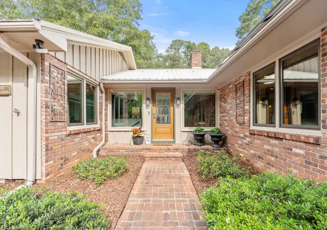 Photo 2 of Single family home for sale at 191 Dale Dr, Spartanburg, SC 29307 | MLS# SPN342728 | Listing updated on 2026-10-17