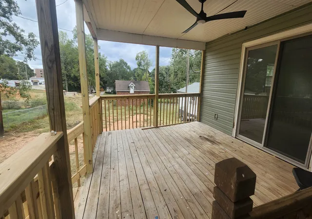 Photo 4 of Single family home for sale at 105 Ponce De Leon Ave, Spartanburg, SC 29302 | MLS# SPN342739 | Listing updated on 2026-10-15