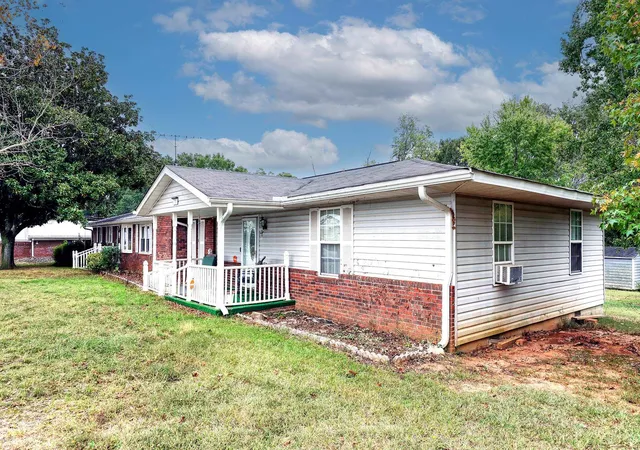 Photo 3 of Single family home for sale at 70 Snowmill Rd, Woodruff, SC 29388 | MLS# SPN342740 | Listing updated on 2026-10-15