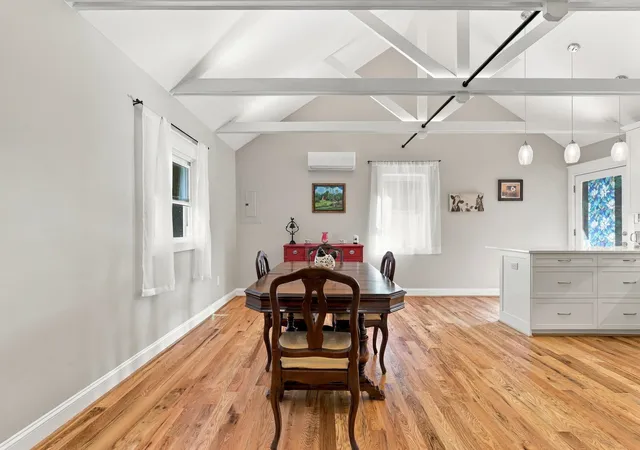 Photo 3 of Single family home for sale at 100 Brandon Dr, Spartanburg, SC 29303 | MLS# SPN342752 | Listing updated on 2026-10-15