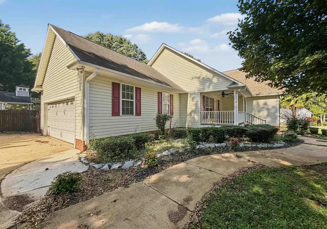 Photo 3 of Sale Pending at 137 Eagle Ridge Dr, Chesnee, SC 29323 | MLS# SPN342759 | Listing updated on 2026-10-18