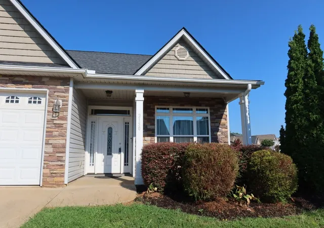 Photo 3 of Single family home for sale at 2150 Pomerol Dr, Moore, SC 29369 | MLS# SPN342764 | Listing updated on 2026-10-15