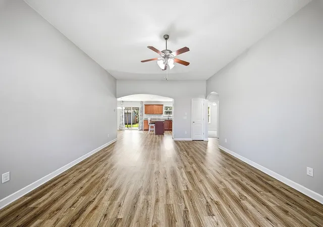 Photo 4 of Sale Pending at 502 E Heatherstone Ln, Roebuck, SC 29376 | MLS# SPN342778 | Listing updated on 2026-10-18