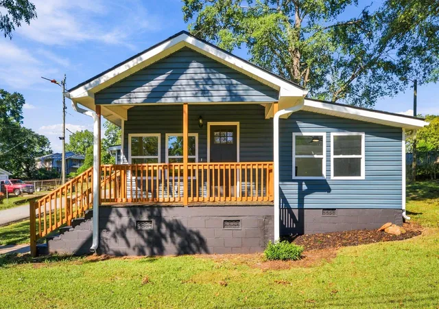 Photo 1 of Single family home for sale at 27 Culp St, Inman, SC 29349 | MLS# SPN342783 | Listing updated on 2026-10-16