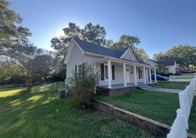 Photo 3 of Single family home for sale at 503 Holmes St, Gaffney, SC 29341 | MLS# SPN342786 | Listing updated on 2026-10-17