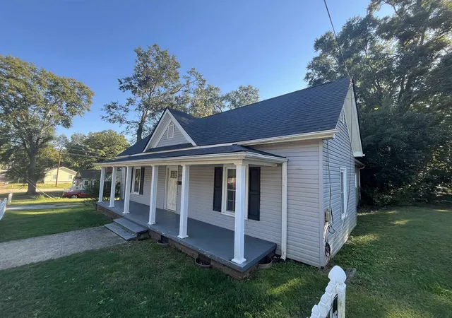 Photo 3 of Single family home for sale at 503 Holmes St, Gaffney, SC 29341 | MLS# SPN342786 | Listing updated on 2026-10-17