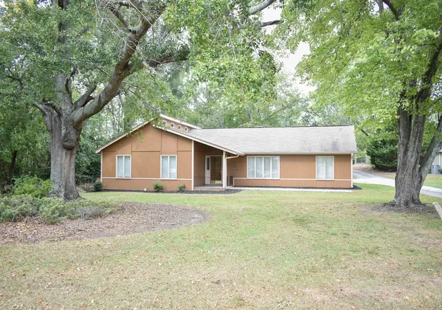 Photo 1 of Sale Pending at 320 Saint James, Spartanburg, SC 29301 | MLS# SPN342790 | Listing updated on 2026-10-28