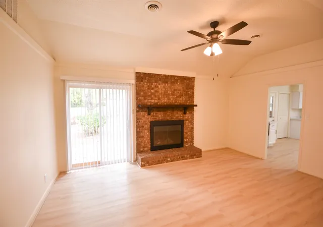 Photo 3 of Single family home for sale at 320 Saint James, Spartanburg, SC 29301 | MLS# SPN342790 | Listing updated on 2026-10-16