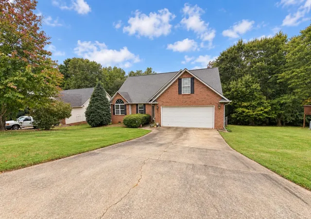 Single family home for sale at 149 Riverrun Dr, Spartanburg, SC 29303 | MLS# SPN342793