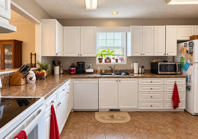 Photo 2 of Single family home for sale at 149 Riverrun Dr, Spartanburg, SC 29303 | MLS# SPN342793 | Listing updated on 2026-10-17