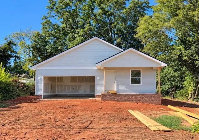Photo 1 of Single family home for sale at 132 Everett St, Spartanburg, SC 29306 | MLS# SPN342803 | Listing updated on 2026-10-17