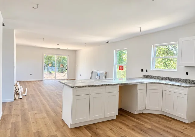 Photo 4 of Single family home for sale at 132 Everett St, Spartanburg, SC 29306 | MLS# SPN342803 | Listing updated on 2026-10-17