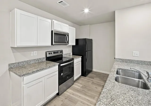 Photo 2 of Single family home for sale at 515 Dayspring Dr, Inman, SC 29349 | MLS# SPN342807 | Listing updated on 2026-10-16