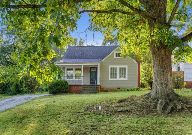 Single family home for sale at 115 White Oak Rd, Spartanburg, SC 29301 | MLS# SPN342826