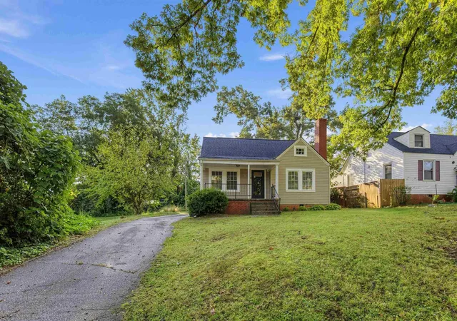 Photo 1 of Single family home for sale at 115 White Oak Rd, Spartanburg, SC 29301 | MLS# SPN342826 | Listing updated on 2026-10-20
