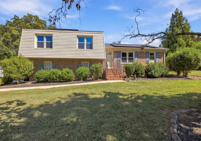 Photo 1 of Single family home for sale at 206 Cretewood Dr, Anderson, SC 29621 | MLS# SPN342837 | Listing updated on 2026-10-17