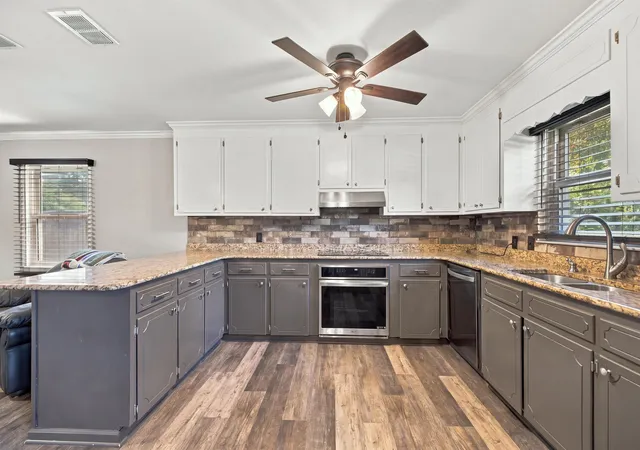Photo 3 of Single family home for sale at 206 Cretewood Dr, Anderson, SC 29621 | MLS# SPN342837 | Listing updated on 2026-10-17