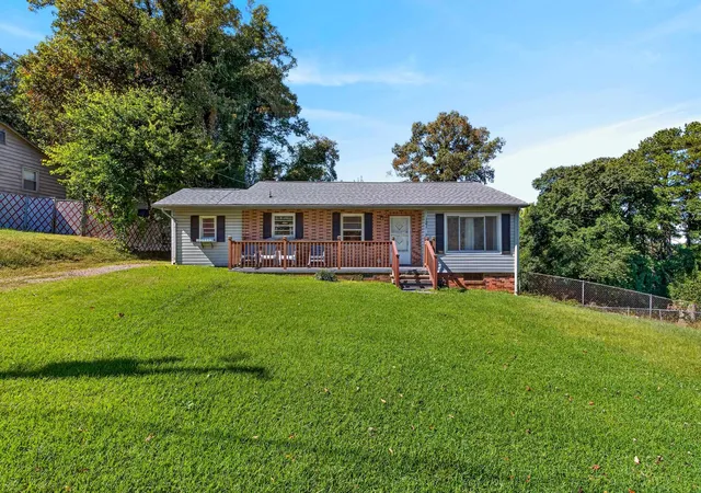 Photo 1 of Single family home for sale at 121 Crescent Cir, Gaffney, SC 29340 | MLS# SPN342842 | Listing updated on 2026-10-17