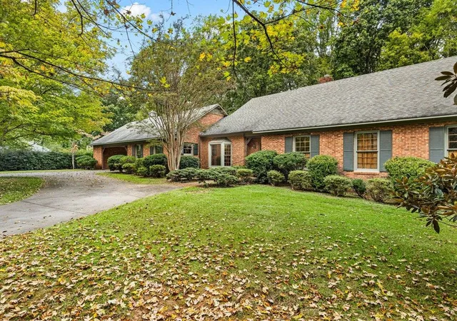 Photo 3 of Sale Pending at 526 Audubon Dr, Spartanburg, SC 29302 | MLS# SPN342845 | Listing updated on 2026-10-19