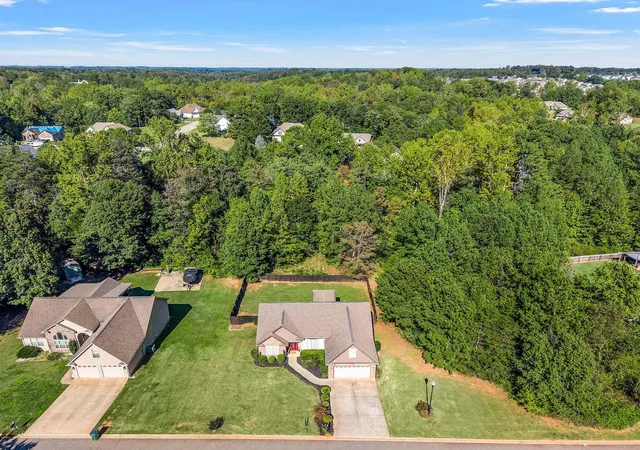Photo 2 of Single family home for sale at 449 Abberly Ln, Boiling Springs, SC 29316 | MLS# SPN342850 | Listing updated on 2026-10-17