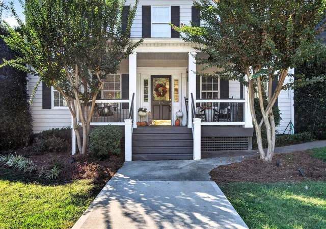 Photo 2 of Single family home for sale at 215 Coburn Dr, Spartanburg, SC 29302 | MLS# SPN342866 | Listing updated on 2026-10-18