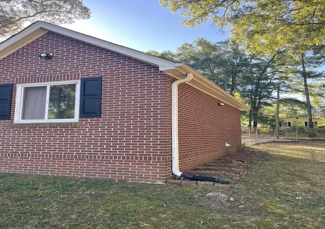 Photo 2 of Single family home for sale at 502 E Franklin St, Anderson, SC 29624 | MLS# SPN342871 | Listing updated on 2026-10-23