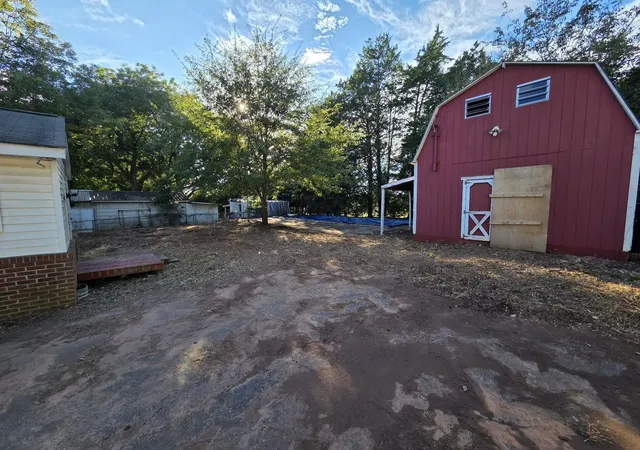 Photo 3 of Single family home for sale at 208 Skyline Rd, Greer, SC 29651 | MLS# SPN342901 | Listing updated on 2026-10-18