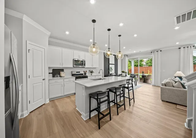 Photo 3 of Single family home for sale at 1324 Capefox Dr, Spartanburg, SC 29303 | MLS# SPN342905 | Listing updated on 2026-10-18