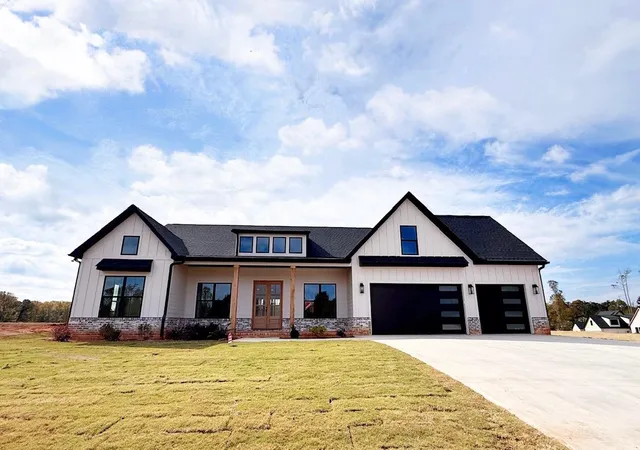 Single family home for sale at 4029 Hollybank Dr, Spartanburg, SC 29303 | MLS# SPN342910