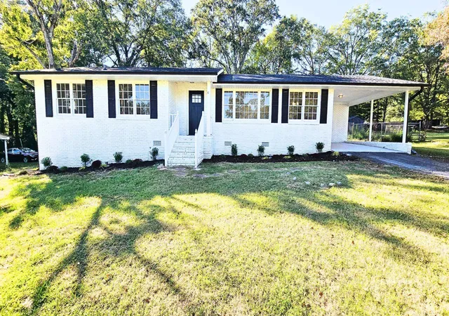 Photo 1 of Single family home for sale at 120 Winton Ct, Spartanburg, SC 29306 | MLS# SPN342955 | Listing updated on 2026-10-21