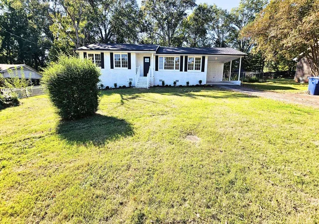Photo 2 of Single family home for sale at 120 Winton Ct, Spartanburg, SC 29306 | MLS# SPN342955 | Listing updated on 2026-10-21