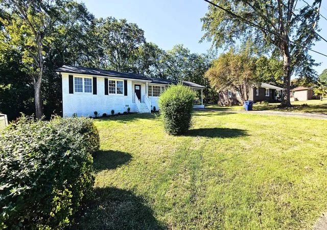 Photo 3 of Single family home for sale at 120 Winton Ct, Spartanburg, SC 29306 | MLS# SPN342955 | Listing updated on 2026-10-21