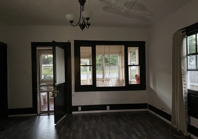 Photo 4 of Single family home for sale at 907 S Johnson St, Gaffney, SC 29340 | MLS# SPN342959 | Listing updated on 2026-10-20