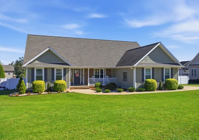 Single family home for sale at 484 Carriage Gate Dr, Wellford, SC 29385 | MLS# SPN342973