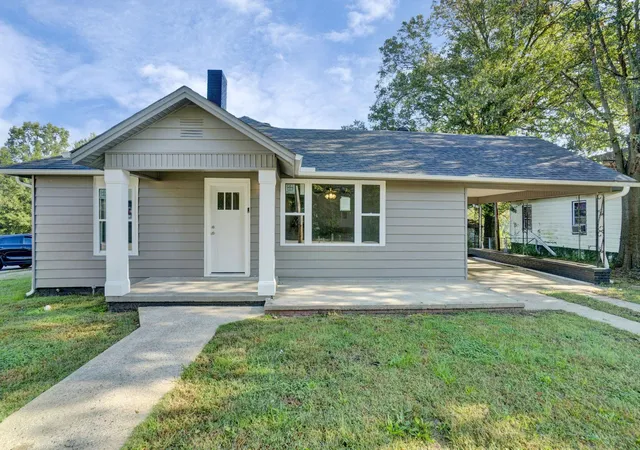 Photo 1 of Single family home for sale at 202 Holland St, Gaffney, SC 29341 | MLS# SPN342978 | Listing updated on 2026-10-23