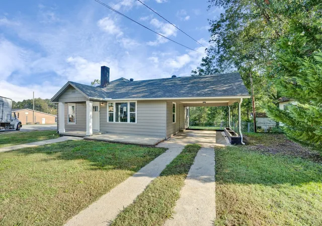 Photo 1 of Single family home for sale at 202 Holland St, Gaffney, SC 29341 | MLS# SPN342978 | Listing updated on 2026-10-23