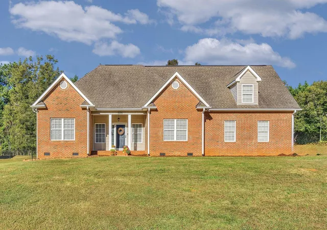 Single family home for sale at 326 Caughman Dr, Spartanburg, SC 29307 | MLS# SPN342990