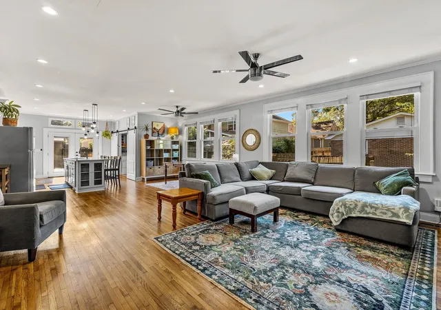 Photo 3 of Single family home for sale at 6 Briggs Ave, Greenville, SC 29601 | MLS# SPN343005 | Listing updated on 2026-10-23