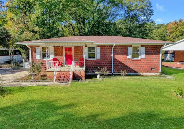 Photo 1 of Single family home for sale at 446 Meadowbrook Ave, Woodruff, SC 29388 | MLS# SPN343023 | Listing updated on 2026-10-23