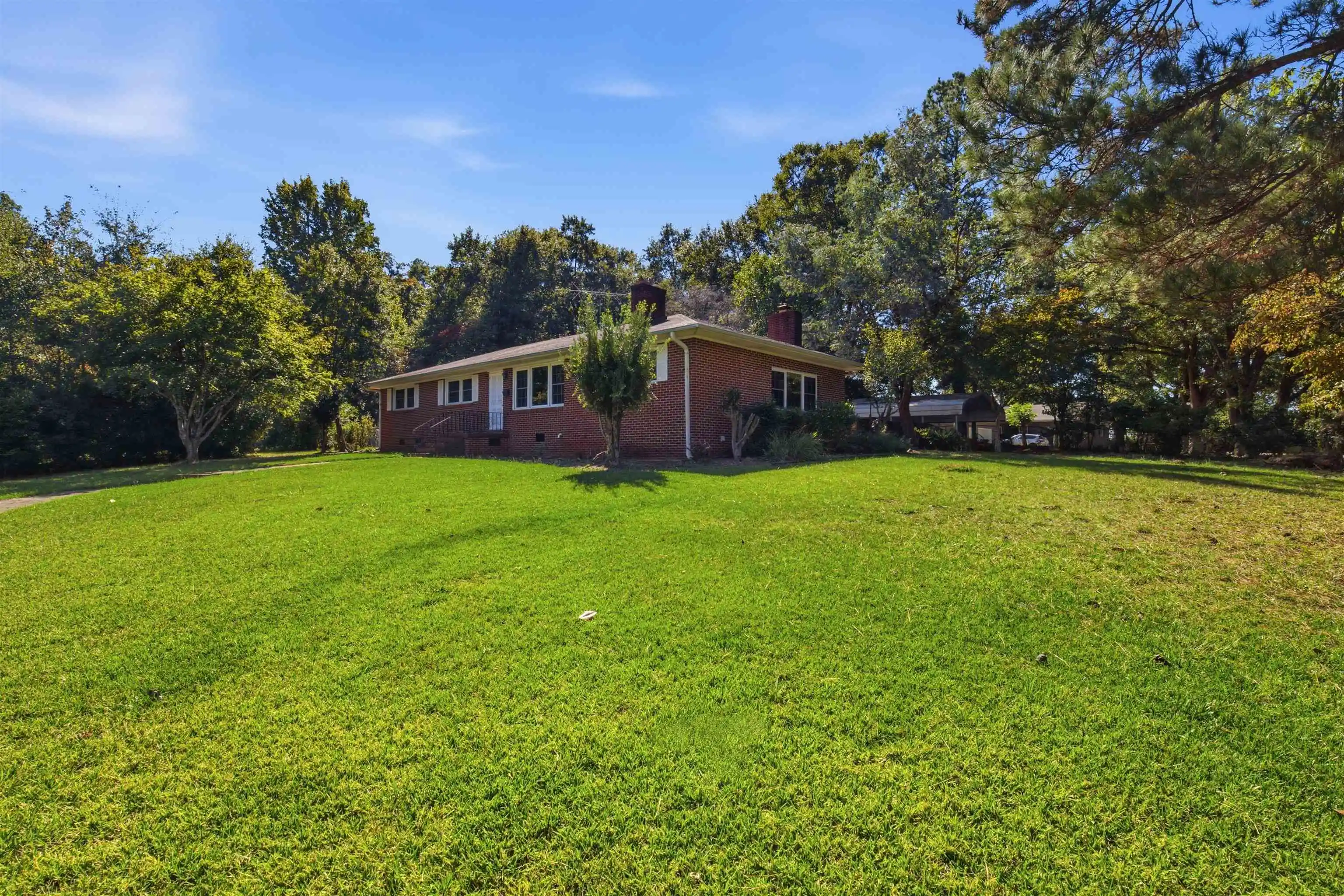 Photo 3 of Sale Pending at 309 Eskew Cir, Anderson, SC 29621 | MLS# SPN343040 | Listing updated on 2026-10-26